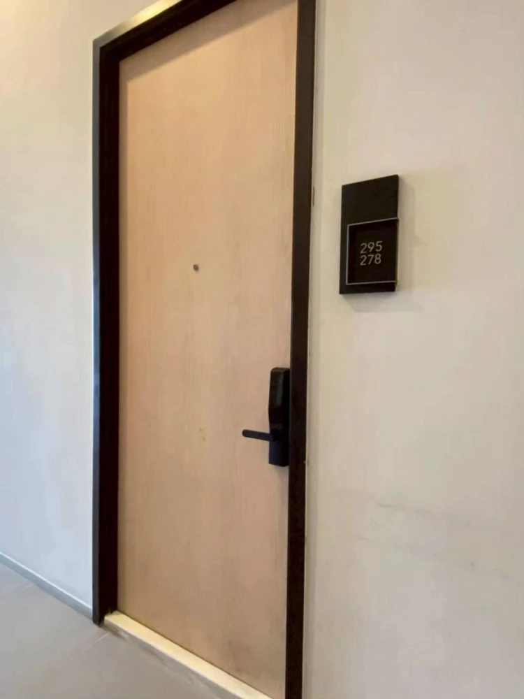 Selling Chewathai Residence Asoke, 25th floor, unobstructed view, fully furnished. Buy now, don't miss out!