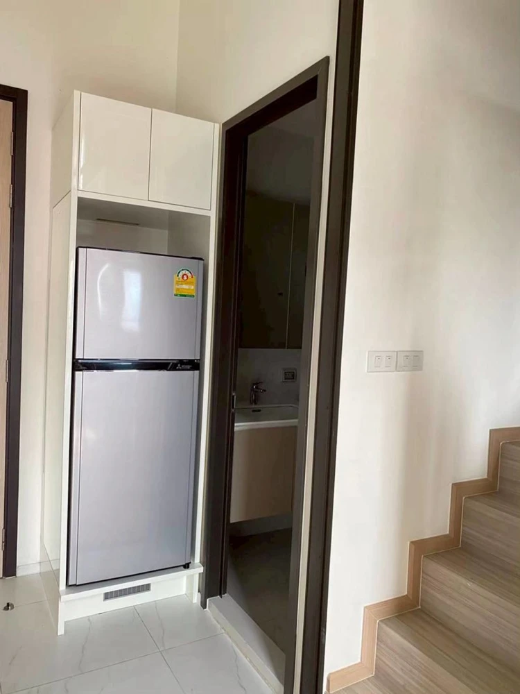 Selling Chewathai Residence Asoke, 25th floor, unobstructed view, fully furnished. Buy now, don't miss out!