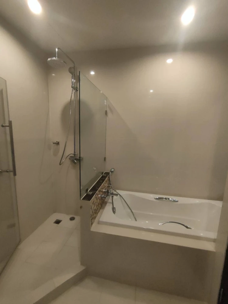 Chrisma Ramintra for sale, nice room, 5th floor, good location, comes with complete furniture and appliances. Don't miss it.