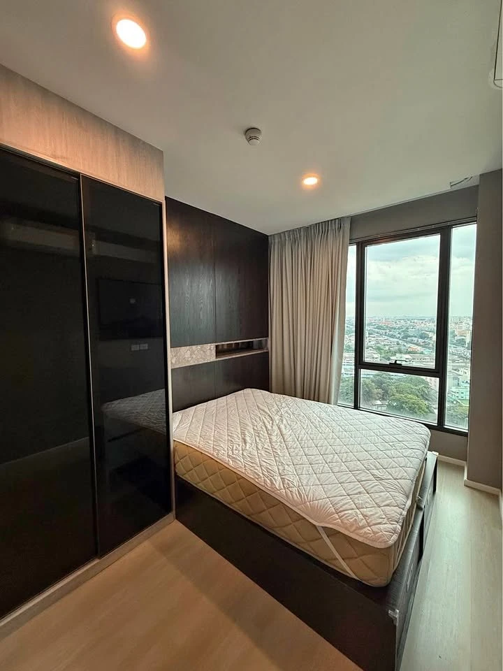 Selling Ciela Sripatum, 20th floor unit. The interior is decorated in a coordinated color scheme and comes fully furnished. Book now!