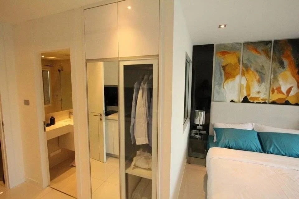 For sale: City Center Residence, a lovely room with stunning decorations, fully furnished, hurry and reserve now!