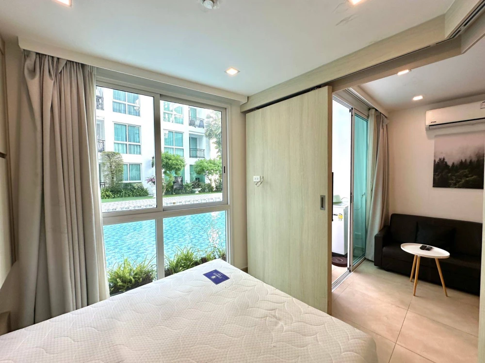For sale: City Garden Olympus, 1st floor, next to the swimming pool, very chill atmosphere, like being in a resort. Hurry, it will be gone soon.