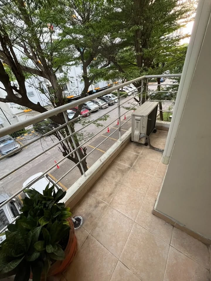 Selling City Home Ratchada-Pinklao, 1 bedroom unit with spacious living area and complete amenities. Don't miss out!