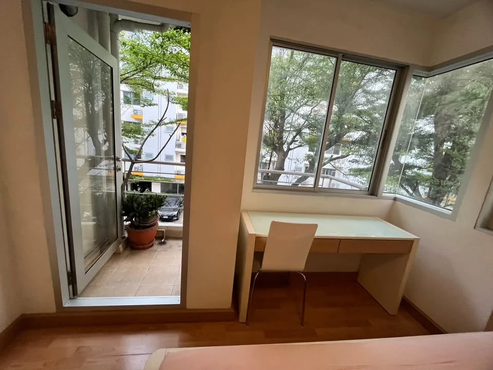 Selling City Home Ratchada-Pinklao, 1 bedroom unit with spacious living area and complete amenities. Don't miss out!