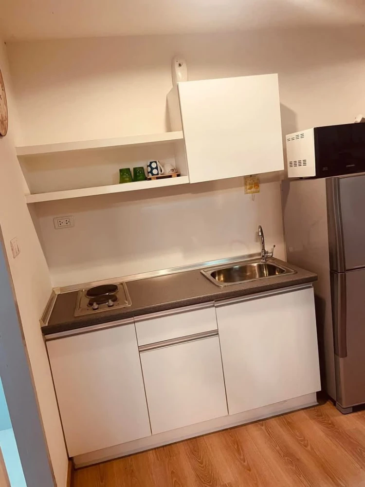 For sale City Room Ratchada Suttisan, spacious room, lots of usable space, comes with complete furniture, good like this, don't miss it.