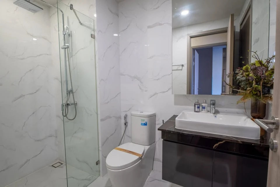 Selling Cloud Thonglor-Petchaburi, 2 bedrooms, beautifully decorated, in a prime location. Book now!