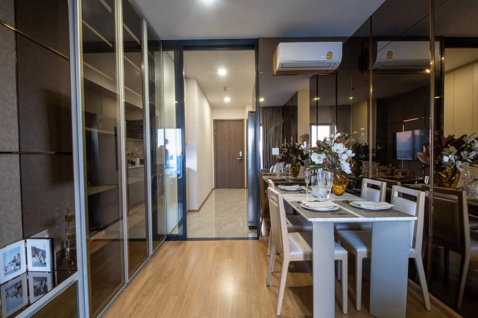 Selling Cloud Thonglor-Petchaburi, 2 bedrooms, beautifully decorated, in a prime location. Book now!