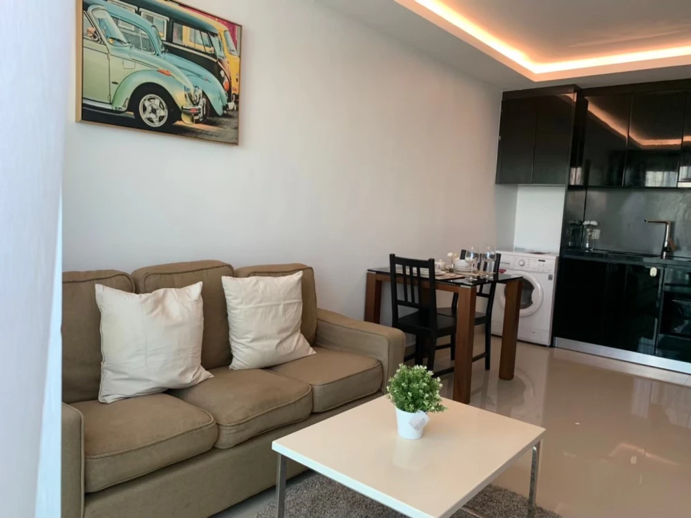 Club Royal Wongamat for sale, 1 bedroom, 1 bathroom, good location, convenient transportation, beautiful view, reserve now.