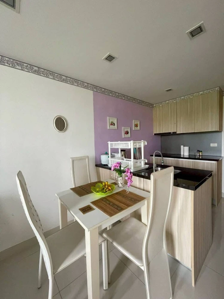 Club Royal Wongamat for sale, 1 bedroom, 1 bathroom, comes with full facilities. Good like this, hurry and reserve now.