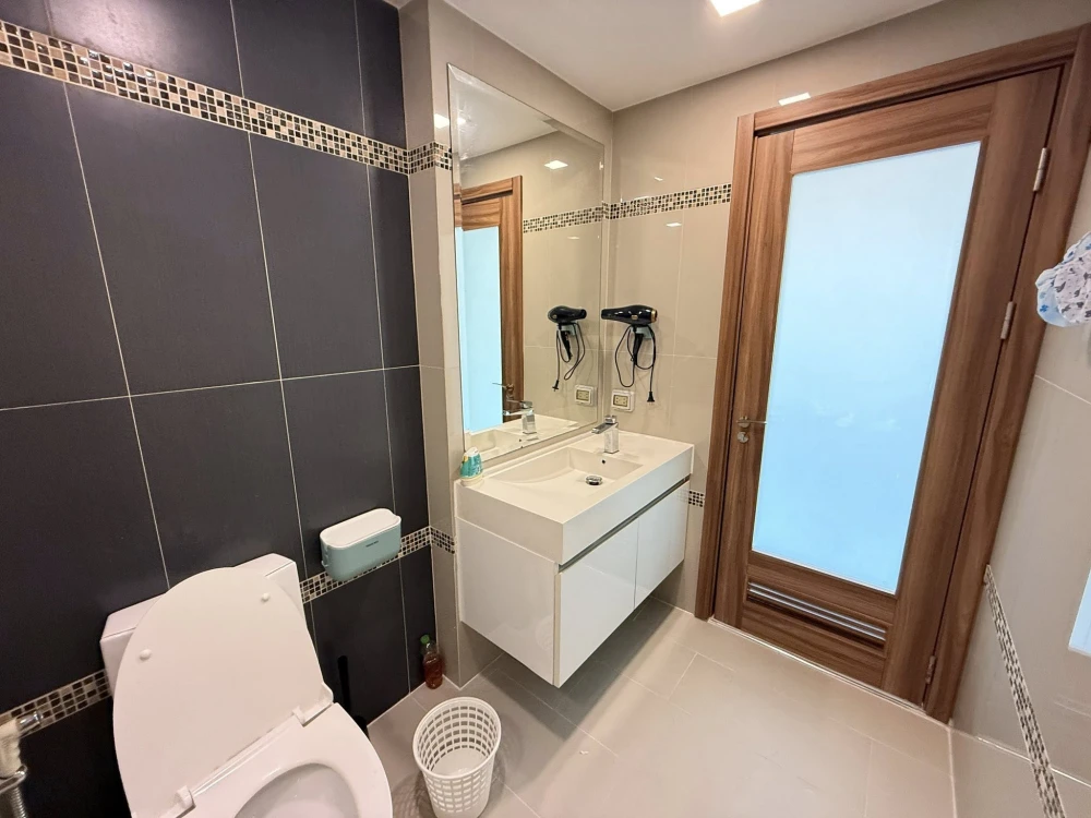 Club Royal Wongamat for sale, 1 bedroom, 1 bathroom, fully furnished, beautiful swimming pool view, reserve now!