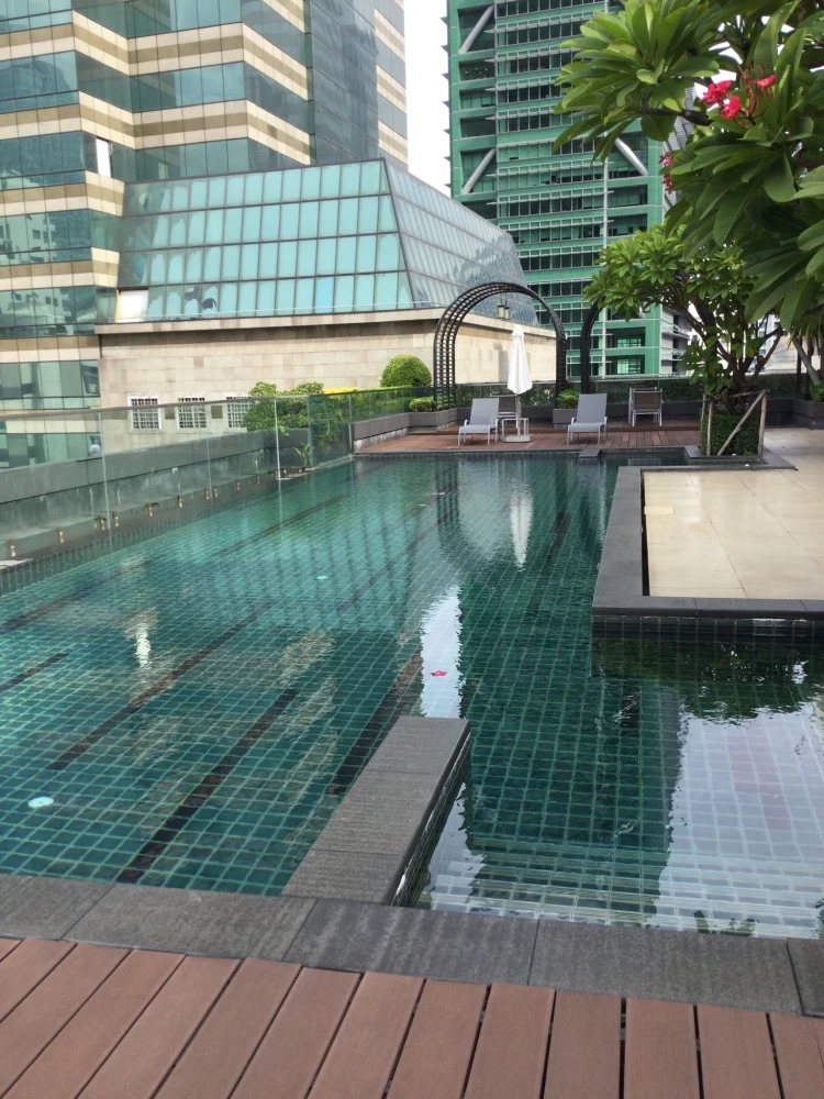 For sale: COLLEZIO Sathorn-Phiphat, 8th floor, comfortable room, not cramped, view of Sathorn Road, all furniture included, reserve now.