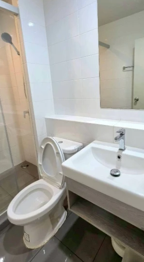 Selling a comfortable and fully furnished Common TU apartment. Book now!