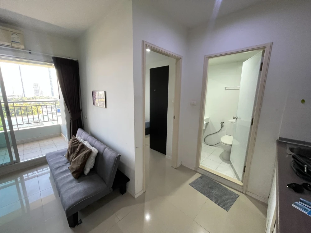 Condo for sale: Lumpini Parkbeach Jomtien, corner unit, high floor, good ventilation, sea view. Book now before it's too late!