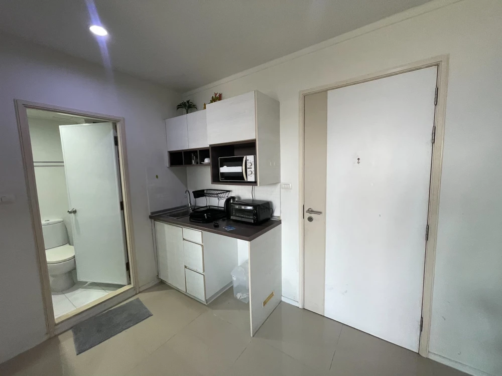 Condo for sale: Lumpini Parkbeach Jomtien, corner unit, high floor, good ventilation, sea view. Book now before it's too late!