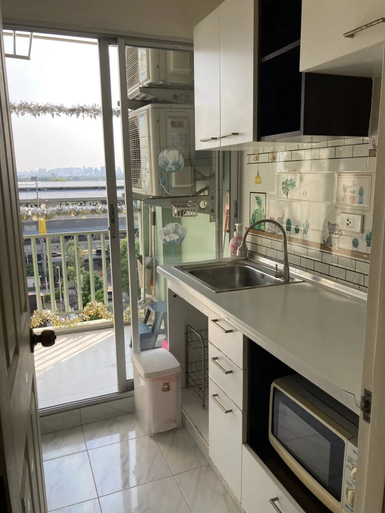 Condo for sale: Lumpini Ville Ramintra - Laksi. Spacious and comfortable unit, fully furnished. Book now!