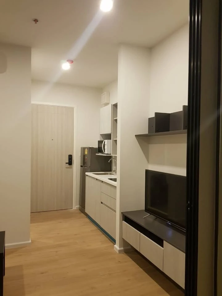 Condo for sale Notting Hill Leamchabang 1 bedroom 1 bathroom, beautiful view from high floor, good location, don't miss it.