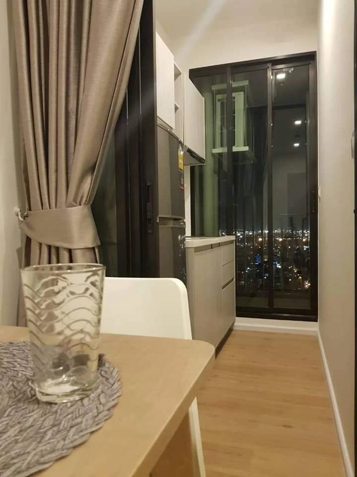 Condo for sale Notting Hill Leamchabang 1 bedroom 1 bathroom, beautiful view from high floor, good location, don't miss it.