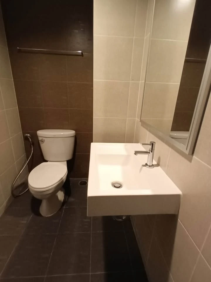 Condo for sale, Pinklao River Park View, ready to move in, spacious and comfortable room, hurry and reserve now before it's too late.