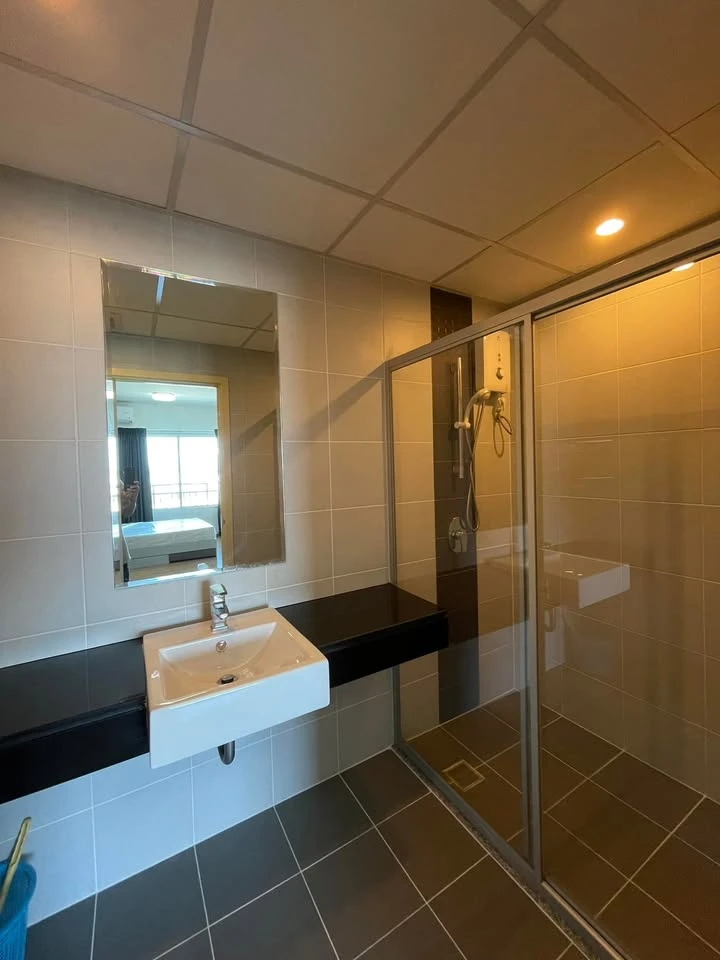 Condo for sale Supalai Mare Pattaya, ready to move in, fully furnished, spacious and comfortable, reserve now!