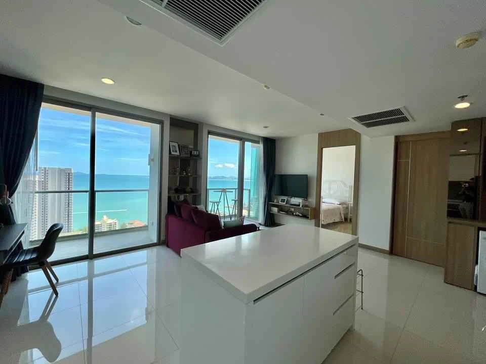 Condo for sale: The Riviera Wong Amat Beach, a nice room, high floor, sea view. Don't miss out on this great deal!!!