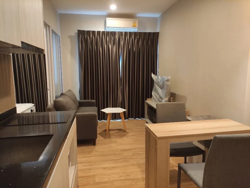 Condo for sale: The Zea Sriracha. Ready to move in, high floor, sea view, full amenities. Book now!