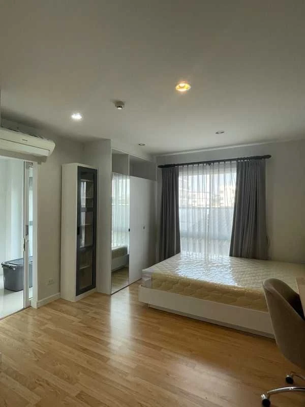 For sale: Cool Rama 7, 3rd floor, nice room, fully furnished, reserve now, don't wait.