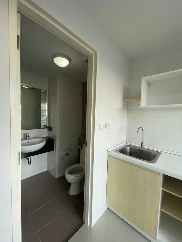For sale: Cool Rama 7, 3rd floor, nice room, fully furnished, reserve now, don't wait.