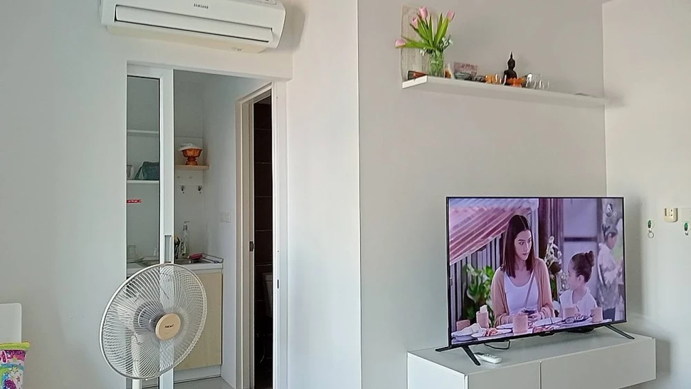 Cool Rama 7 condo for sale. Spacious and comfortable, fully furnished, low floor. Book now!