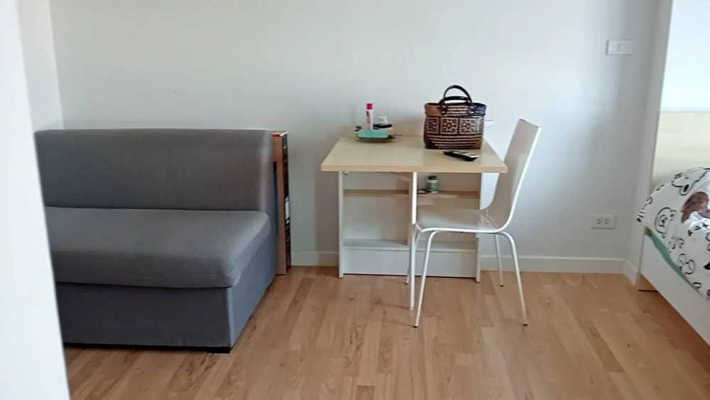 Cool Rama 7 condo for sale. Spacious and comfortable, fully furnished, low floor. Book now!