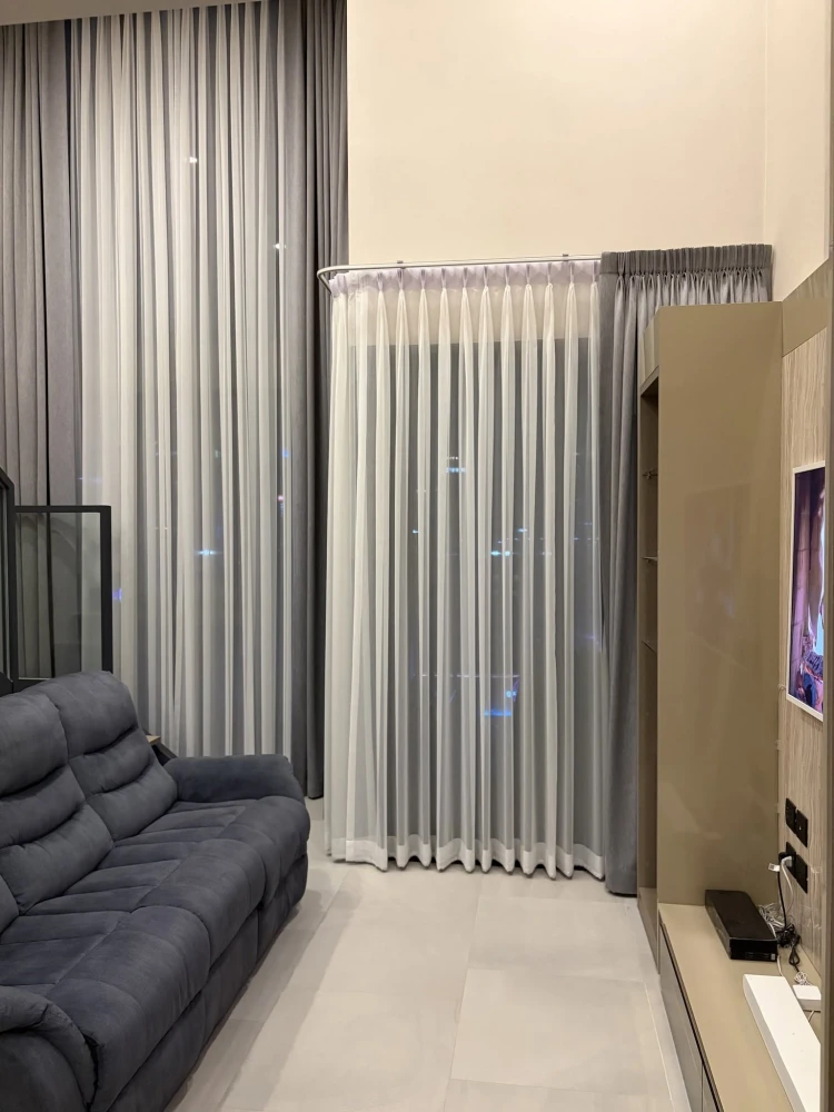 Selling a beautifully decorated Cooper Siam unit with high-quality built-in furniture. Convenient location. Don't miss out!