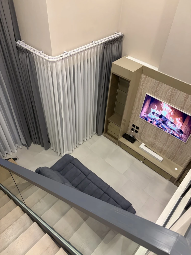Selling a beautifully decorated Cooper Siam unit with high-quality built-in furniture. Convenient location. Don't miss out!