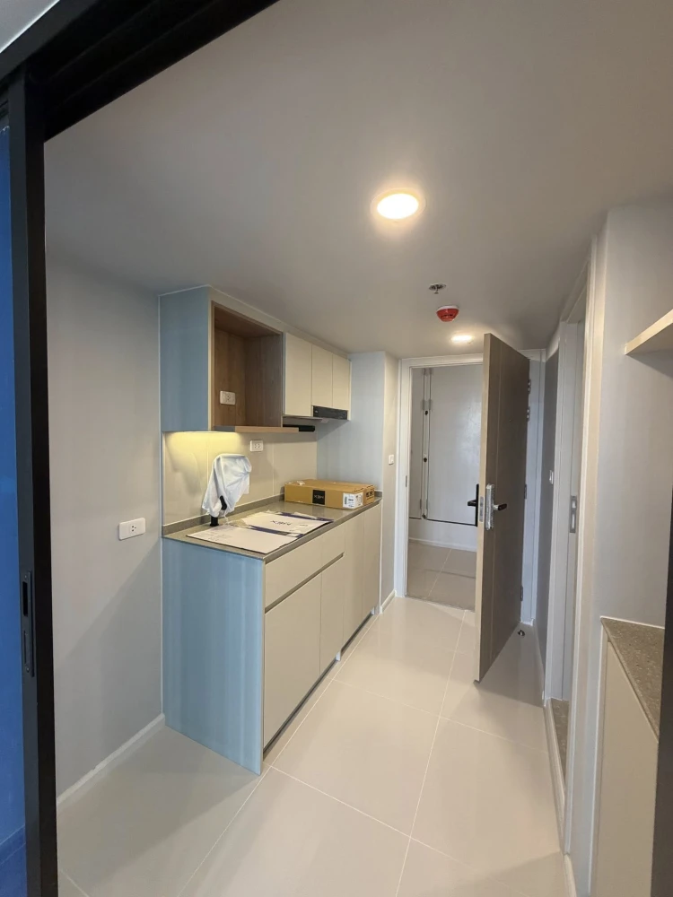 Selling a high-floor unit at Culture Thonglor. Nice and breezy. Book now! You'll regret missing out!+++