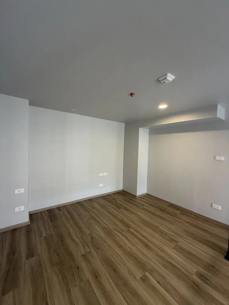 Selling a high-floor unit at Culture Thonglor. Nice and breezy. Book now! You'll regret missing out!+++