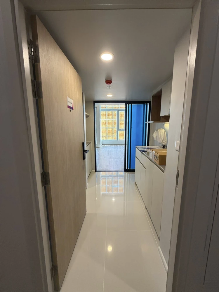 Selling a high-floor unit at Culture Thonglor. Nice and breezy. Book now! You'll regret missing out!+++