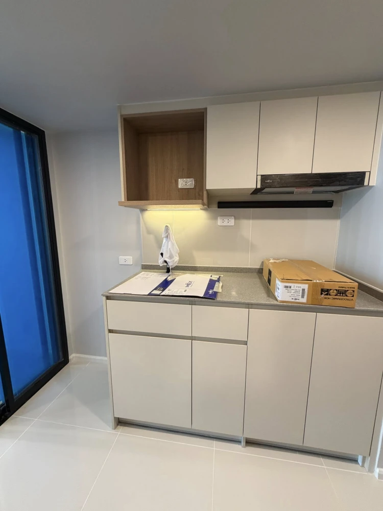 Selling a high-floor unit at Culture Thonglor. Nice and breezy. Book now! You'll regret missing out!+++