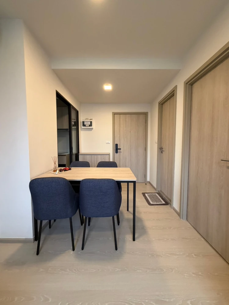 Selling a fully furnished d condo Air Ladkrabang unit on the 6th floor. Book now!
