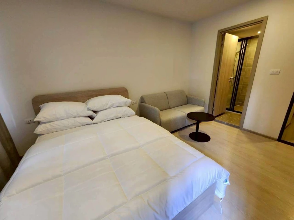 Selling D Condo Air Ladkrabang. Nice, fully furnished unit. Book now! Don't wait! Act fast!