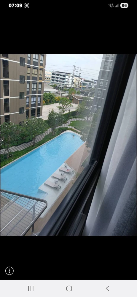 D Condo Air Lat Krabang for sale, pool view room, 5th floor, good location, not hot, hurry and reserve now!