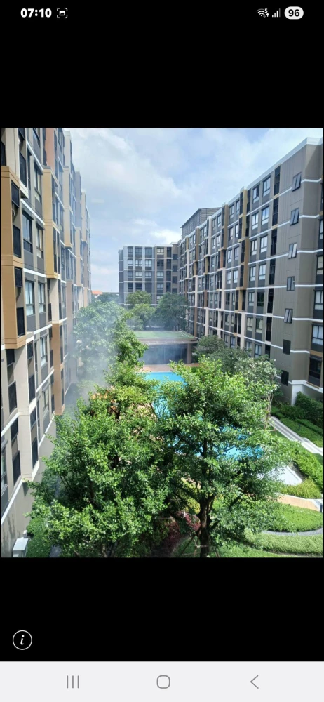 D Condo Air Lat Krabang for sale, swimming pool view room, very chill atmosphere, 4th floor, cool and comfortable location, interested, reserve now.