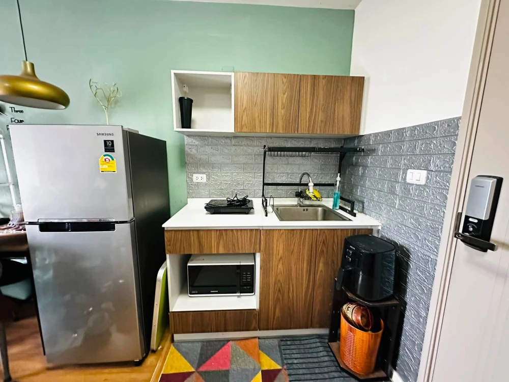 Selling D Condo Bliss Sriracha, 1 bedroom, 1 bathroom, fully furnished, in a prime location. Don't miss out!