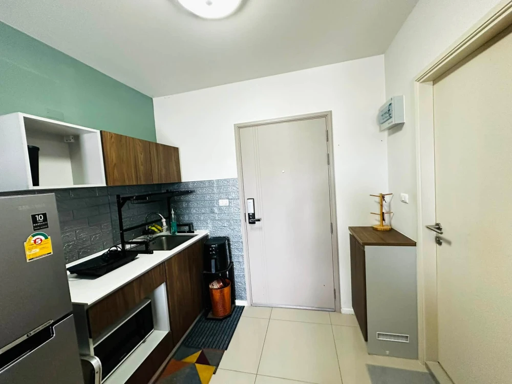 Selling D Condo Bliss Sriracha, 1 bedroom, 1 bathroom, fully furnished, in a prime location. Don't miss out!