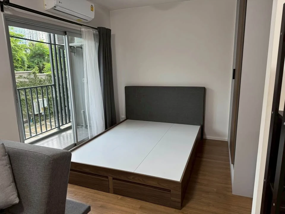 For sale: D Condo Bliss Sriracha, a nice room, good location, comes with a complete set of furniture. Can you not reserve it?