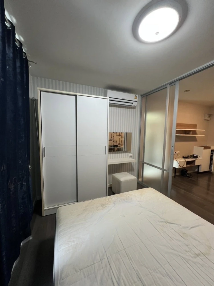 For sale: D Condo Campus Resort Bangsean, 1 bedroom, 1 bathroom, fully furnished, with nice wallpaper. Reserve now!