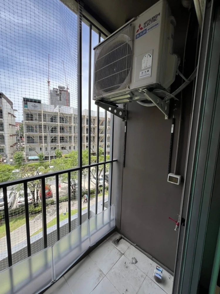 For sale: D Condo Campus Resort Bangsean, 1 bedroom, 1 bathroom, fully furnished, with nice wallpaper. Reserve now!