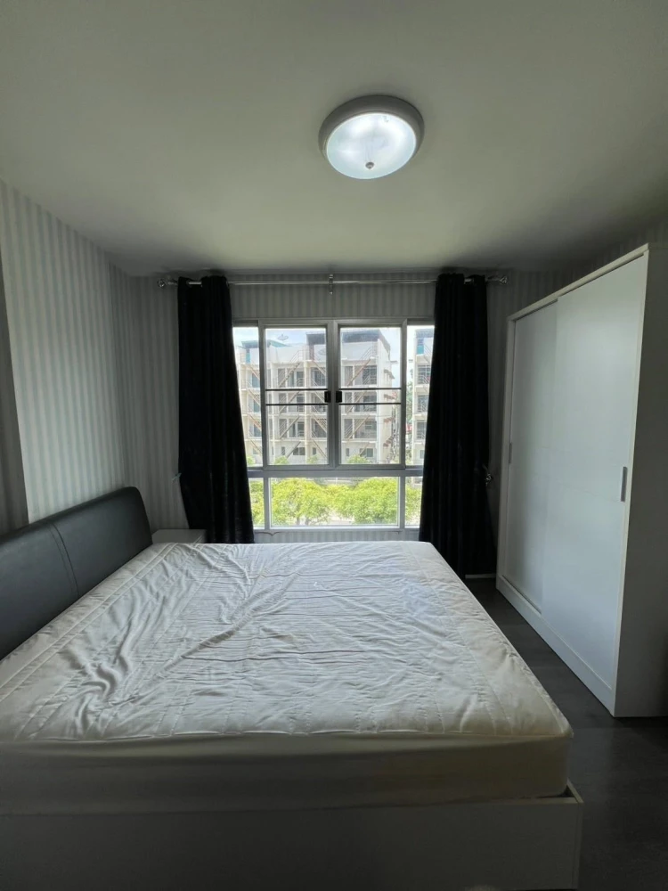 For sale: D Condo Campus Resort Bangsean, 1 bedroom, 1 bathroom, fully furnished, with nice wallpaper. Reserve now!