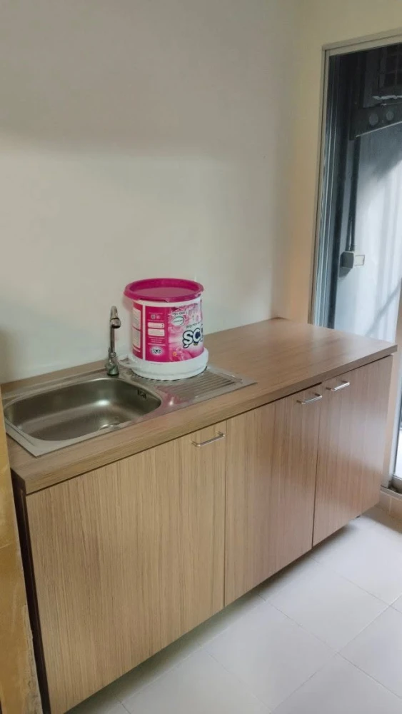 Selling D Condo Ramkhamhaeng 64 in a prime location with complete amenities. Book now!