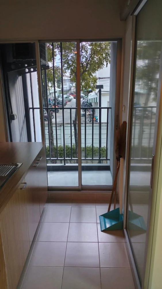 Selling D Condo Ramkhamhaeng 64 in a prime location with complete amenities. Book now!