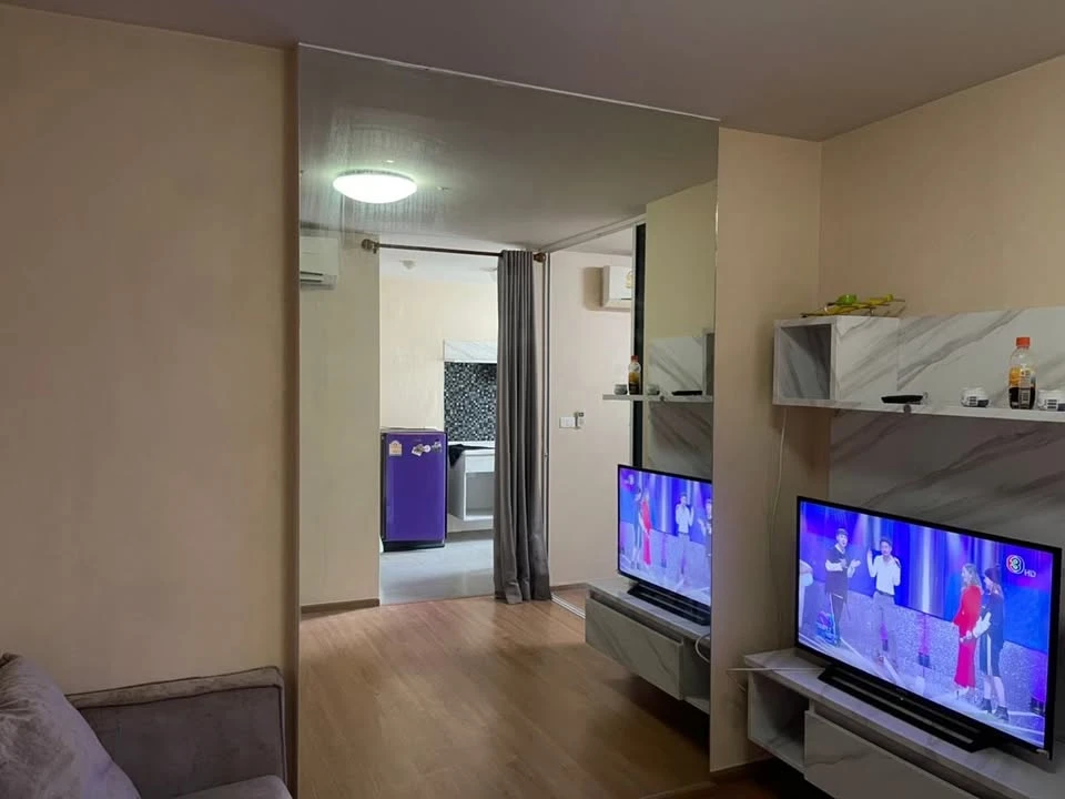 For sale: D Condo Ramkhamhaeng, 5th floor, fully furnished, good location, convenient transportation. If you're slow, you'll miss out.