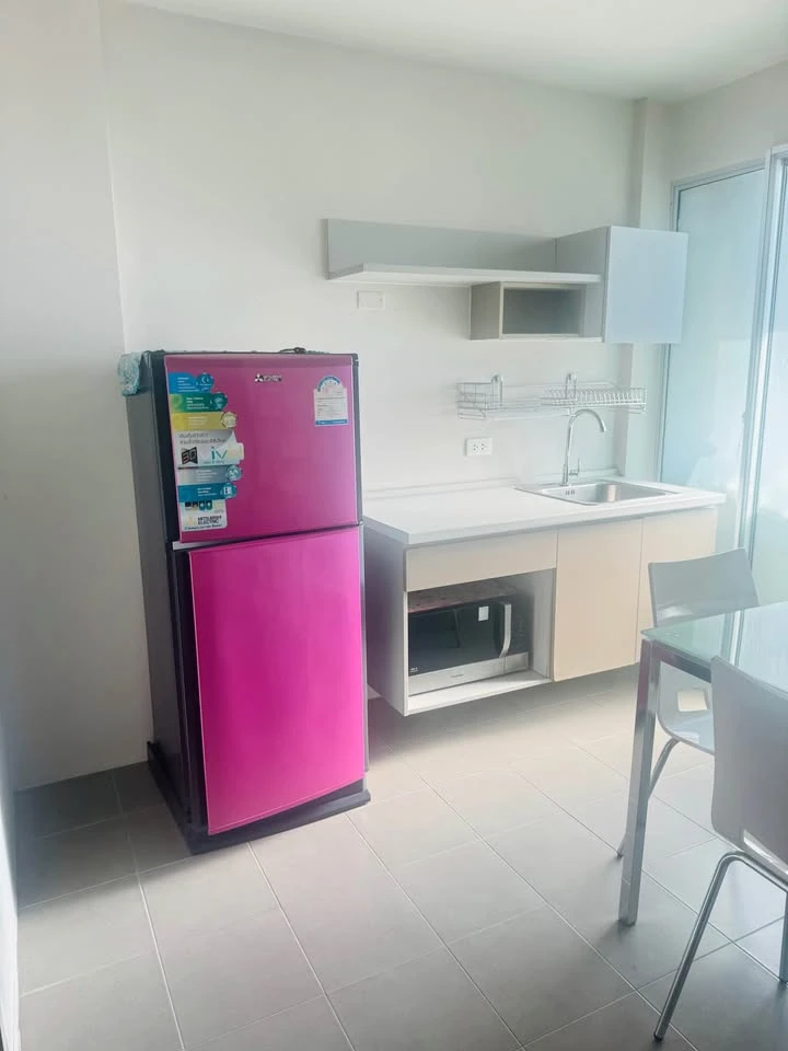 For sale: D Condo Ramkhamhaeng, Building A, 7th floor, very good location, convenient transportation, fully furnished, interested in booking now!