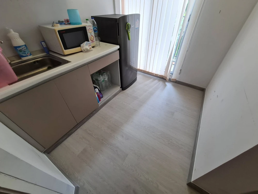 Selling D Condo Rattanathibet, ready-to-move-in unit on the 2nd floor. Comes with amenities. Great price. Don't miss out!
